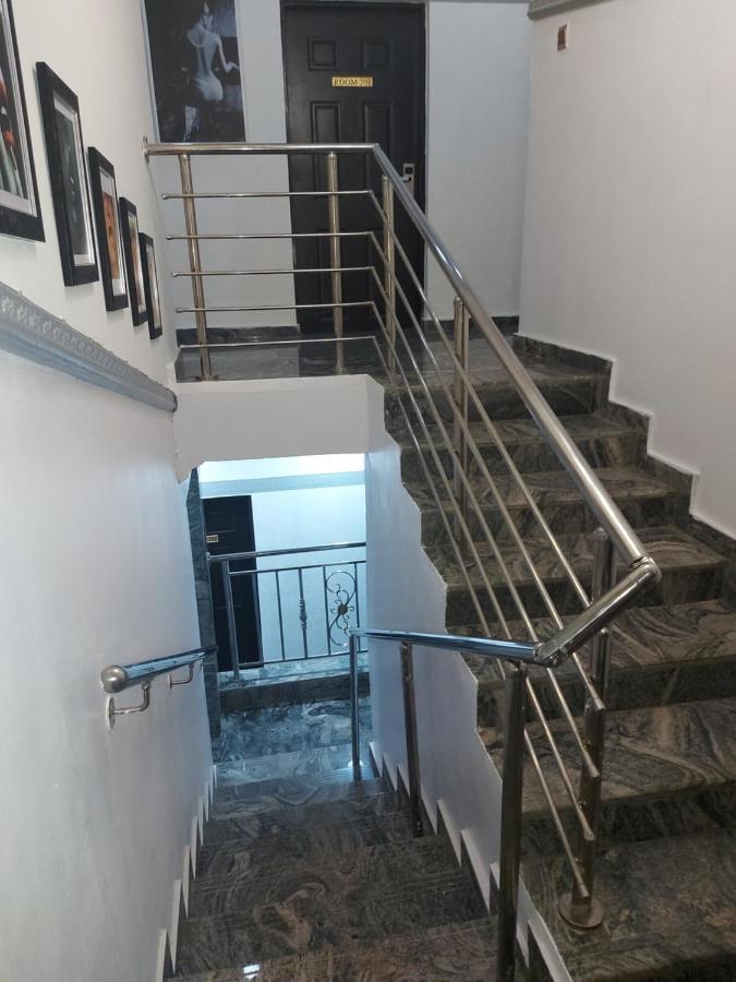 Rush Hotel & Apartments Lagos Ngoại thất bức ảnh