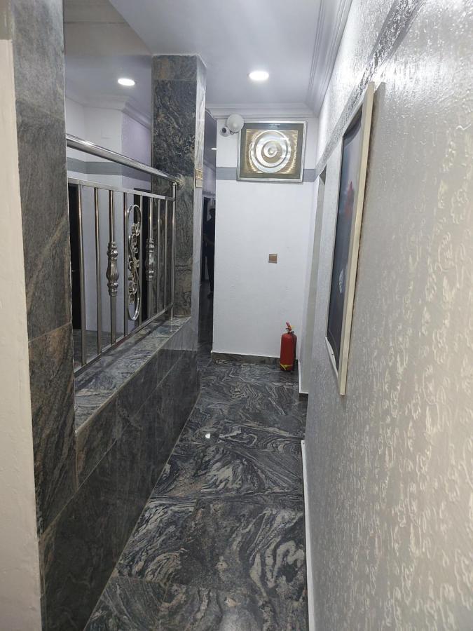 Rush Hotel & Apartments Lagos Ngoại thất bức ảnh