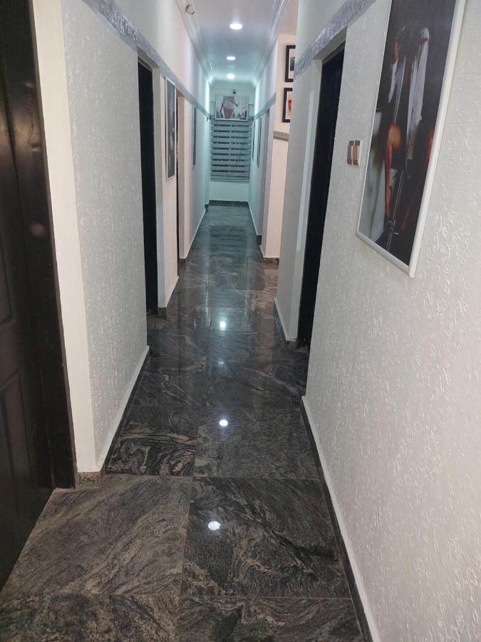 Rush Hotel & Apartments Lagos Ngoại thất bức ảnh